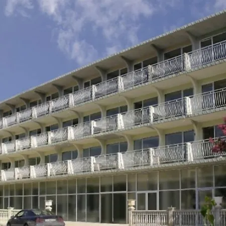 מלון Dana Palace