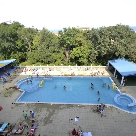 Dana Palace
