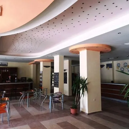 Dana Palace מלון 3*