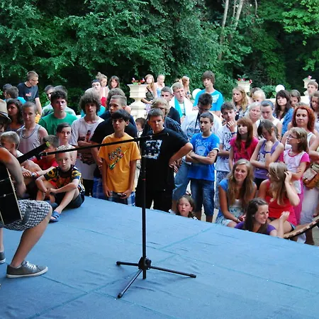 מלון Dana Palace 3*