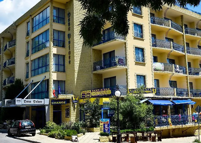 Hotel Dana Palace 3*