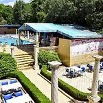Dana Palace Hotell 3*